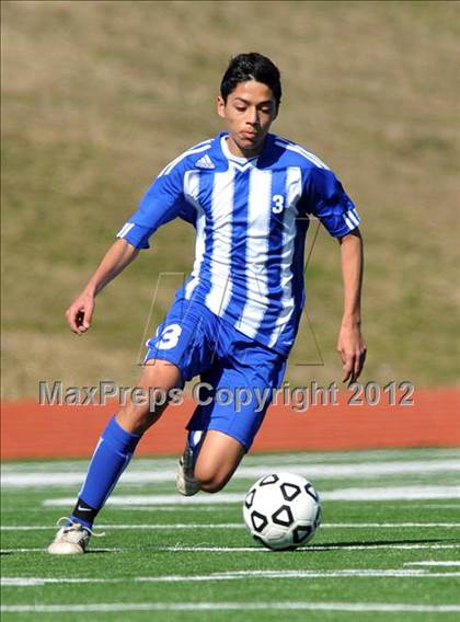 Thumbnail 1 in Turner [R. L.] vs Beaumont Central (Lobo Winter Invitational) photogallery.