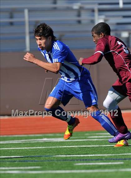 Thumbnail 1 in Turner [R. L.] vs Beaumont Central (Lobo Winter Invitational) photogallery.