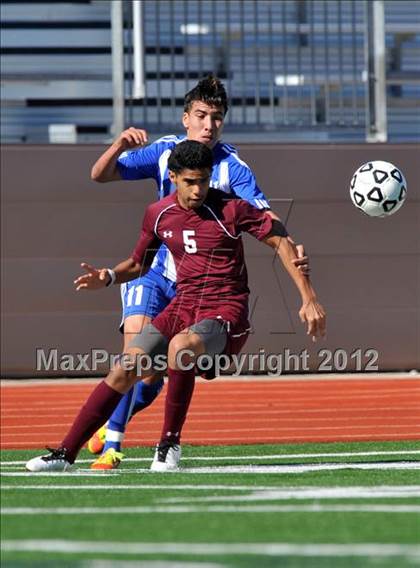 Thumbnail 2 in Turner [R. L.] vs Beaumont Central (Lobo Winter Invitational) photogallery.
