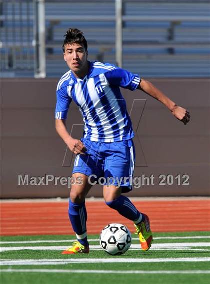 Thumbnail 1 in Turner [R. L.] vs Beaumont Central (Lobo Winter Invitational) photogallery.