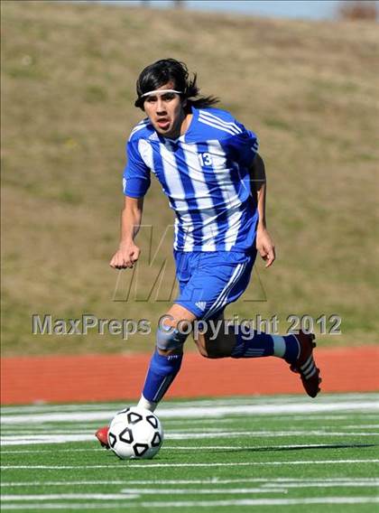 Thumbnail 1 in Turner [R. L.] vs Beaumont Central (Lobo Winter Invitational) photogallery.