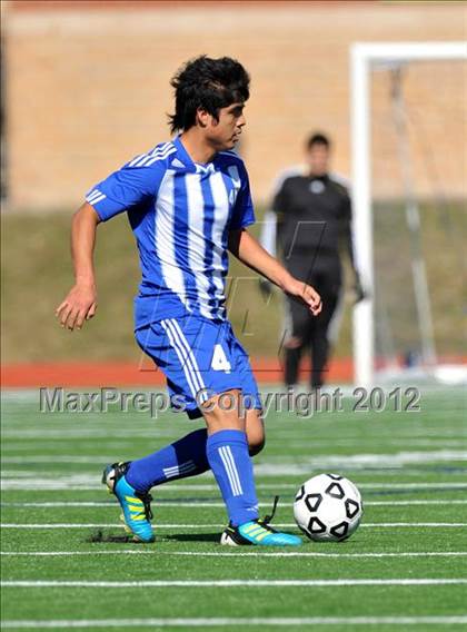 Thumbnail 2 in Turner [R. L.] vs Beaumont Central (Lobo Winter Invitational) photogallery.