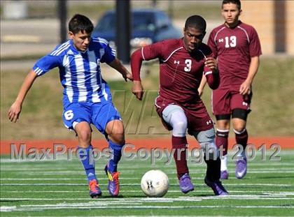 Thumbnail 2 in Turner [R. L.] vs Beaumont Central (Lobo Winter Invitational) photogallery.