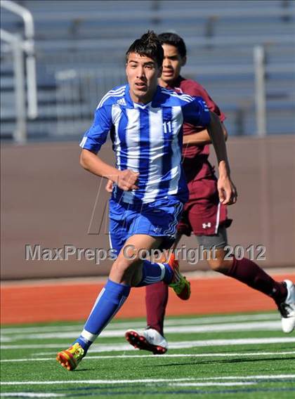Thumbnail 2 in Turner [R. L.] vs Beaumont Central (Lobo Winter Invitational) photogallery.