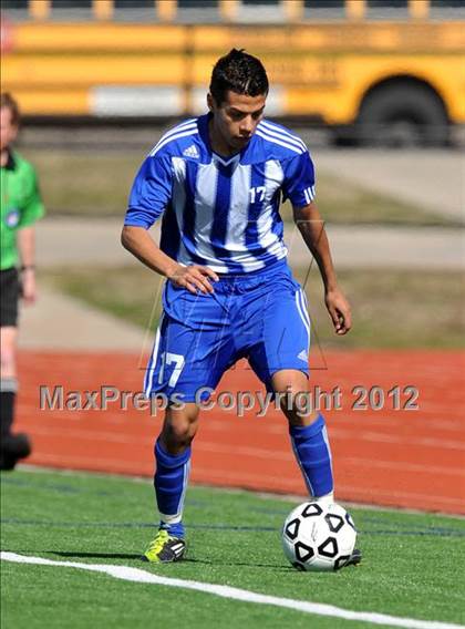 Thumbnail 2 in Turner [R. L.] vs Beaumont Central (Lobo Winter Invitational) photogallery.