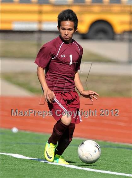 Thumbnail 1 in Turner [R. L.] vs Beaumont Central (Lobo Winter Invitational) photogallery.