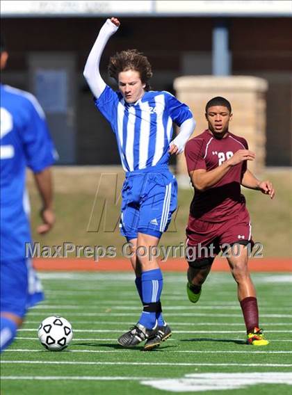 Thumbnail 2 in Turner [R. L.] vs Beaumont Central (Lobo Winter Invitational) photogallery.