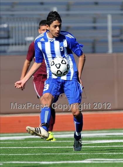Thumbnail 3 in Turner [R. L.] vs Beaumont Central (Lobo Winter Invitational) photogallery.