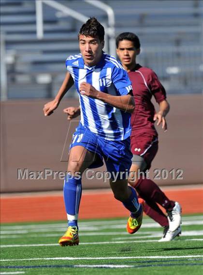 Thumbnail 3 in Turner [R. L.] vs Beaumont Central (Lobo Winter Invitational) photogallery.