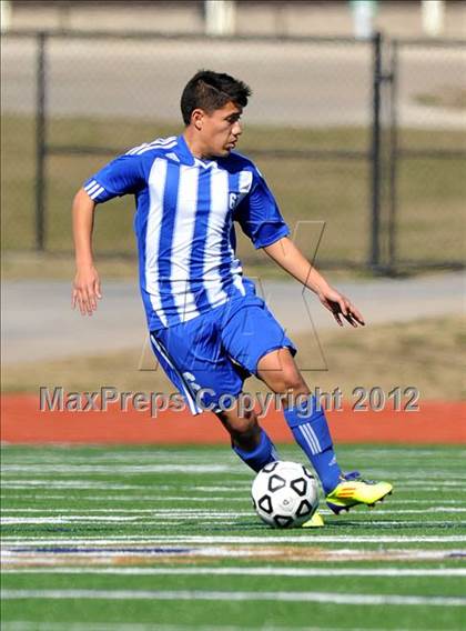 Thumbnail 3 in Turner [R. L.] vs Beaumont Central (Lobo Winter Invitational) photogallery.