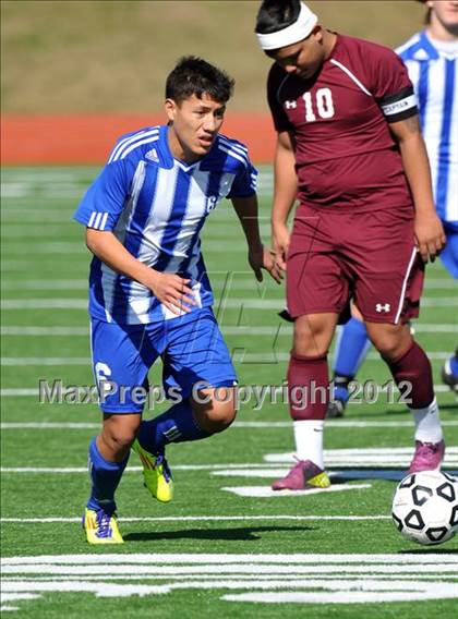 Thumbnail 1 in Turner [R. L.] vs Beaumont Central (Lobo Winter Invitational) photogallery.