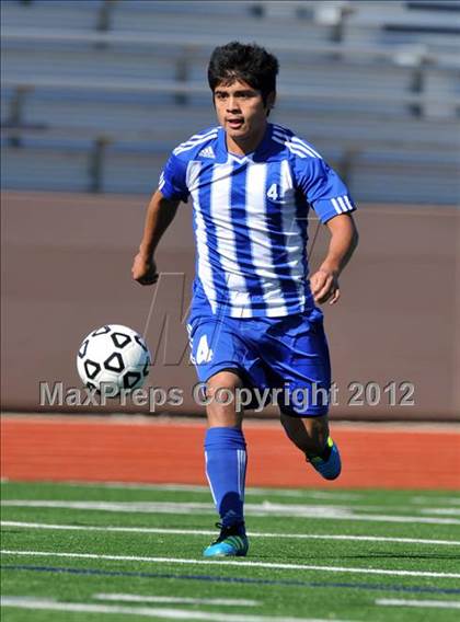 Thumbnail 1 in Turner [R. L.] vs Beaumont Central (Lobo Winter Invitational) photogallery.