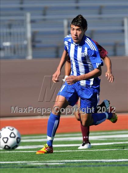 Thumbnail 1 in Turner [R. L.] vs Beaumont Central (Lobo Winter Invitational) photogallery.