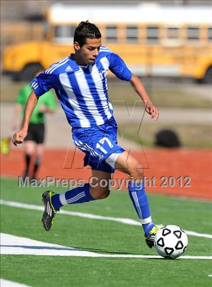 Thumbnail 3 in Turner [R. L.] vs Beaumont Central (Lobo Winter Invitational) photogallery.