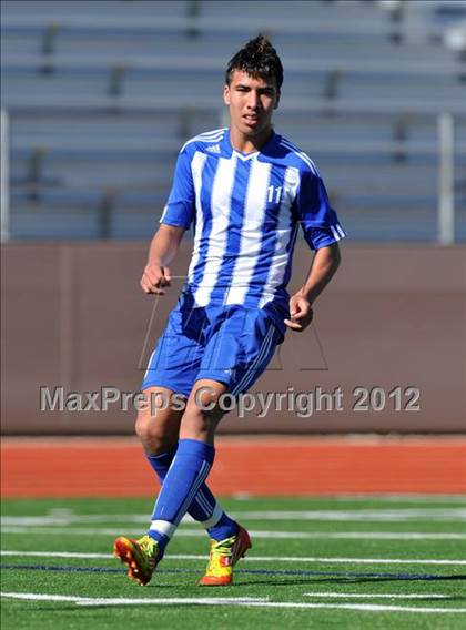 Thumbnail 2 in Turner [R. L.] vs Beaumont Central (Lobo Winter Invitational) photogallery.