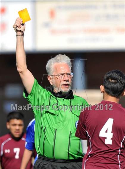 Thumbnail 3 in Turner [R. L.] vs Beaumont Central (Lobo Winter Invitational) photogallery.