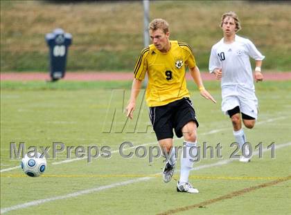 Thumbnail 1 in Lahser vs Farmington (Detroit Country Day Tournament) photogallery.