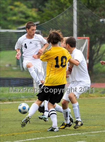 Thumbnail 2 in Lahser vs Farmington (Detroit Country Day Tournament) photogallery.