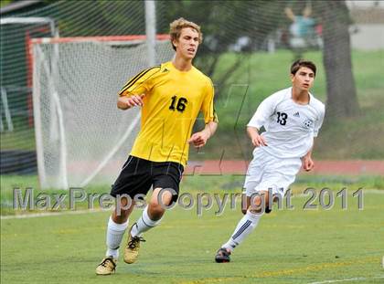 Thumbnail 2 in Lahser vs Farmington (Detroit Country Day Tournament) photogallery.