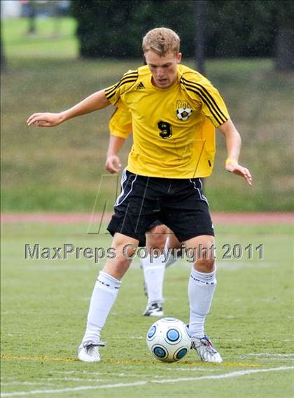 Thumbnail 1 in Lahser vs Farmington (Detroit Country Day Tournament) photogallery.