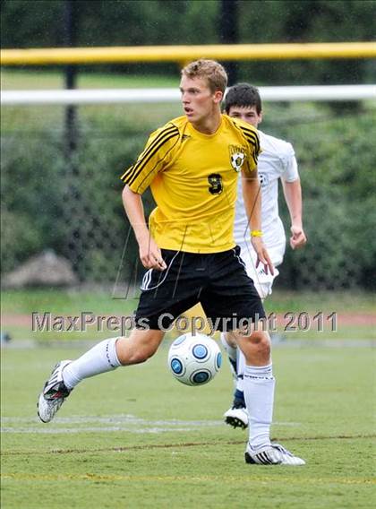 Thumbnail 2 in Lahser vs Farmington (Detroit Country Day Tournament) photogallery.