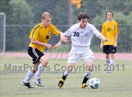 Thumbnail 2 in Lahser vs Farmington (Detroit Country Day Tournament) photogallery.