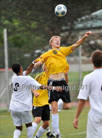 Thumbnail 1 in Lahser vs Farmington (Detroit Country Day Tournament) photogallery.