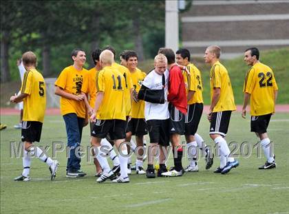 Thumbnail 1 in Lahser vs Farmington (Detroit Country Day Tournament) photogallery.