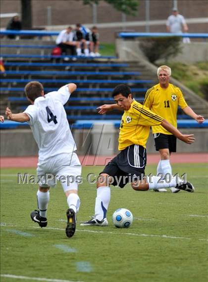 Thumbnail 1 in Lahser vs Farmington (Detroit Country Day Tournament) photogallery.