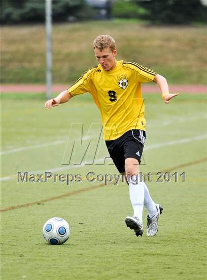 Thumbnail 1 in Lahser vs Farmington (Detroit Country Day Tournament) photogallery.