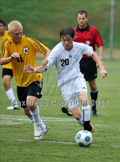 Thumbnail 3 in Lahser vs Farmington (Detroit Country Day Tournament) photogallery.