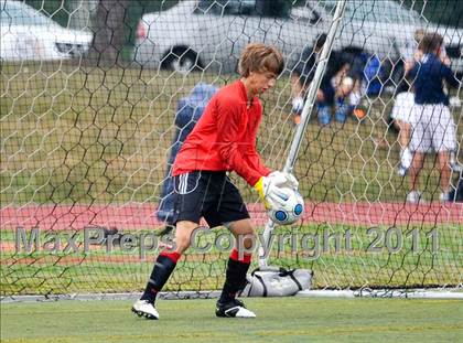 Thumbnail 2 in Lahser vs Farmington (Detroit Country Day Tournament) photogallery.