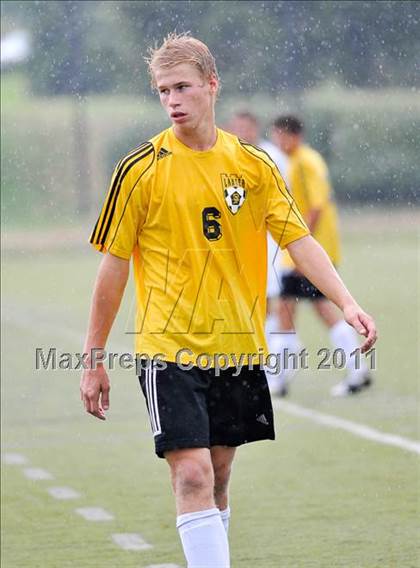 Thumbnail 3 in Lahser vs Farmington (Detroit Country Day Tournament) photogallery.