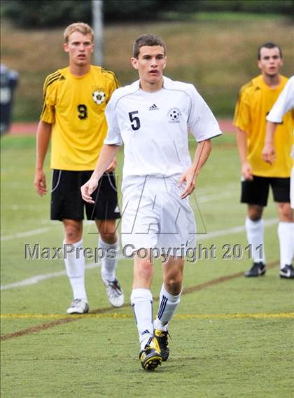 Thumbnail 2 in Lahser vs Farmington (Detroit Country Day Tournament) photogallery.