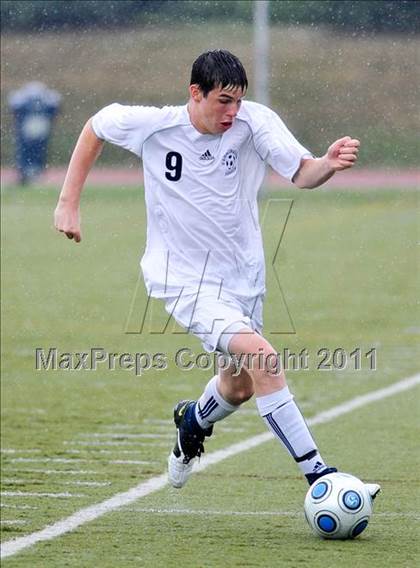 Thumbnail 1 in Lahser vs Farmington (Detroit Country Day Tournament) photogallery.