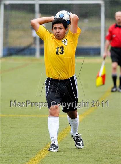 Thumbnail 3 in Lahser vs Farmington (Detroit Country Day Tournament) photogallery.