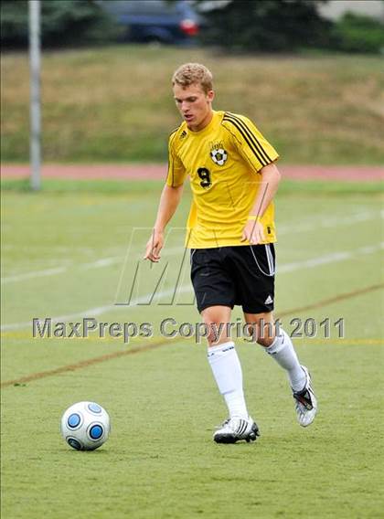 Thumbnail 3 in Lahser vs Farmington (Detroit Country Day Tournament) photogallery.