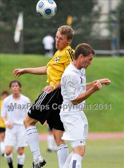 Thumbnail 3 in Lahser vs Farmington (Detroit Country Day Tournament) photogallery.