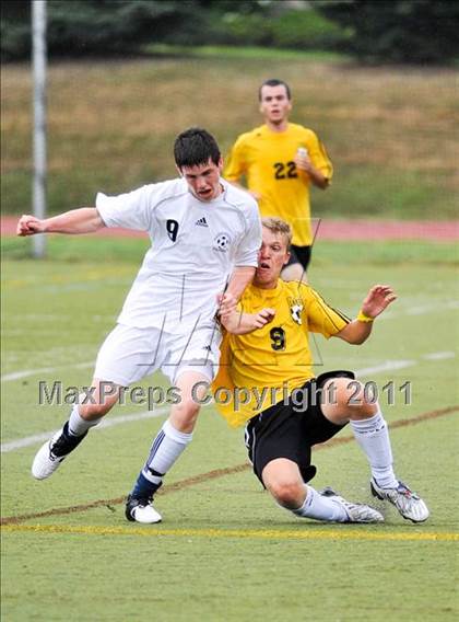 Thumbnail 1 in Lahser vs Farmington (Detroit Country Day Tournament) photogallery.