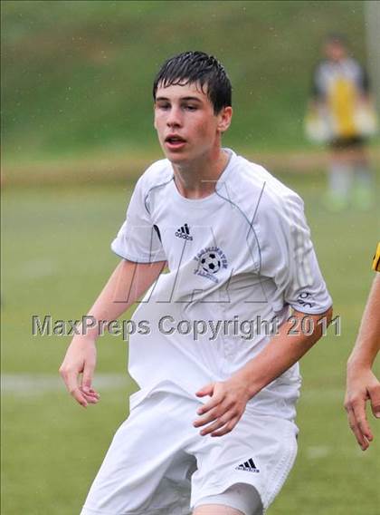 Thumbnail 3 in Lahser vs Farmington (Detroit Country Day Tournament) photogallery.