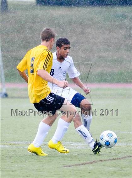 Thumbnail 2 in Lahser vs Farmington (Detroit Country Day Tournament) photogallery.