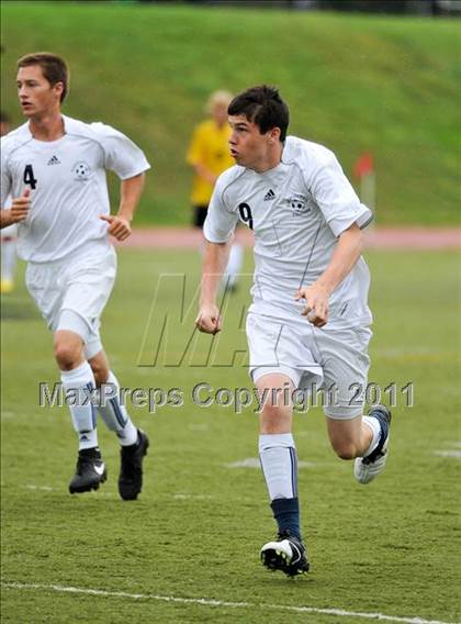 Thumbnail 1 in Lahser vs Farmington (Detroit Country Day Tournament) photogallery.