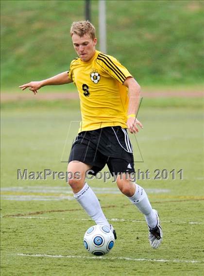 Thumbnail 3 in Lahser vs Farmington (Detroit Country Day Tournament) photogallery.