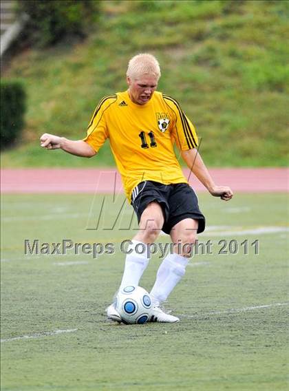 Thumbnail 3 in Lahser vs Farmington (Detroit Country Day Tournament) photogallery.