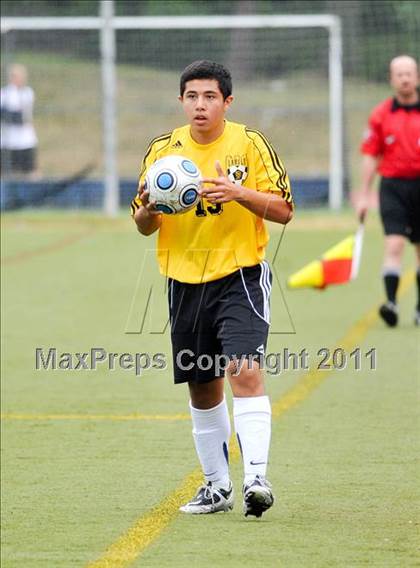 Thumbnail 2 in Lahser vs Farmington (Detroit Country Day Tournament) photogallery.