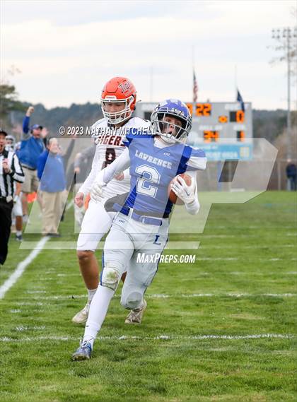 Thumbnail 3 in Lawrence vs. Gardiner photogallery.