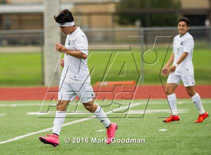Thumbnail 3 in Mayde Creek vs Klein Forest photogallery.