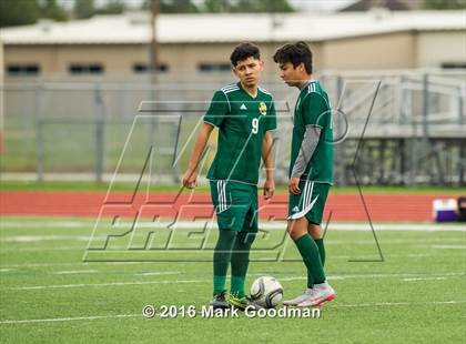 Thumbnail 3 in Mayde Creek vs Klein Forest photogallery.
