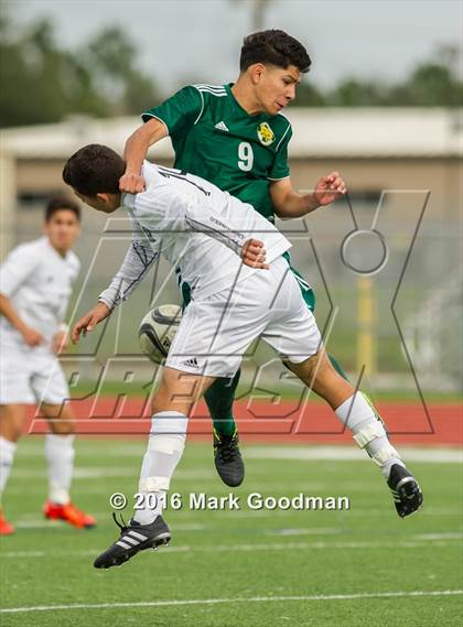 Thumbnail 3 in Mayde Creek vs Klein Forest photogallery.