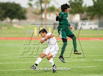 Thumbnail 3 in Mayde Creek vs Klein Forest photogallery.